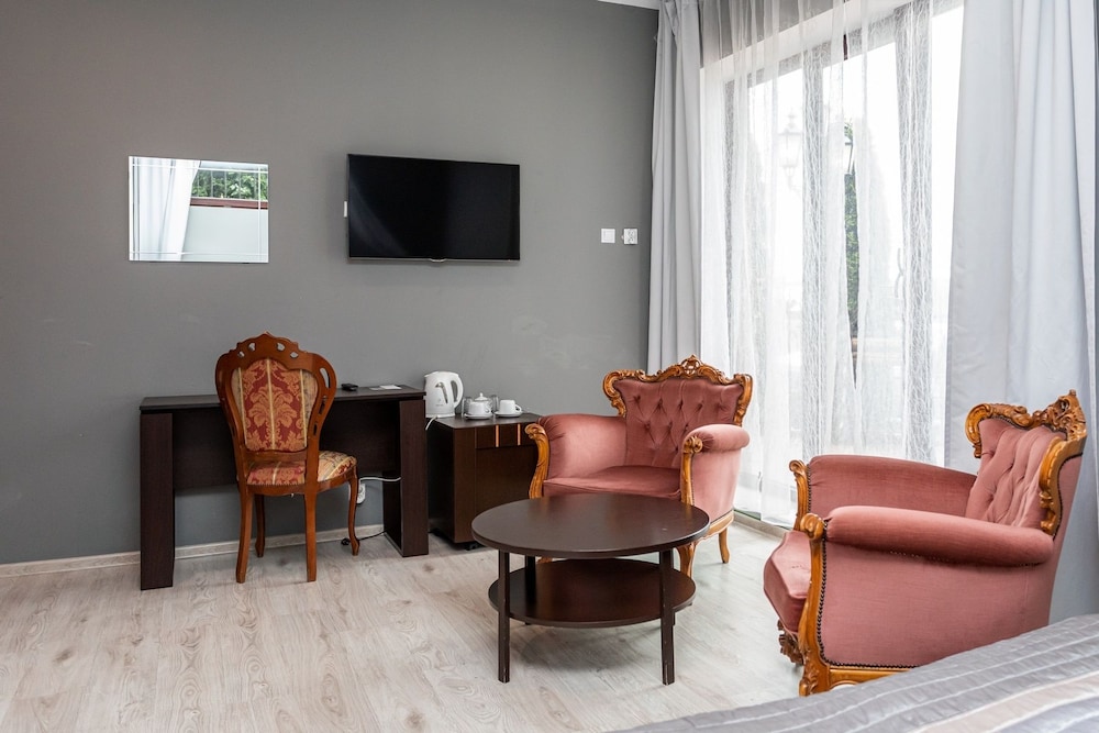 Royal Residence 35/50