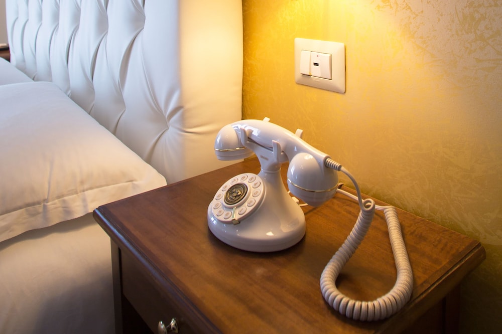 Neapolitantrips Hotel Royale 24/36