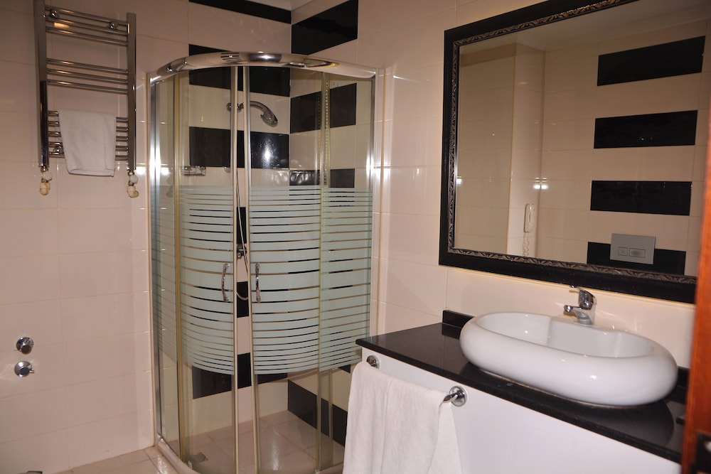 ASRIN BUSINESS HOTEL 73/73