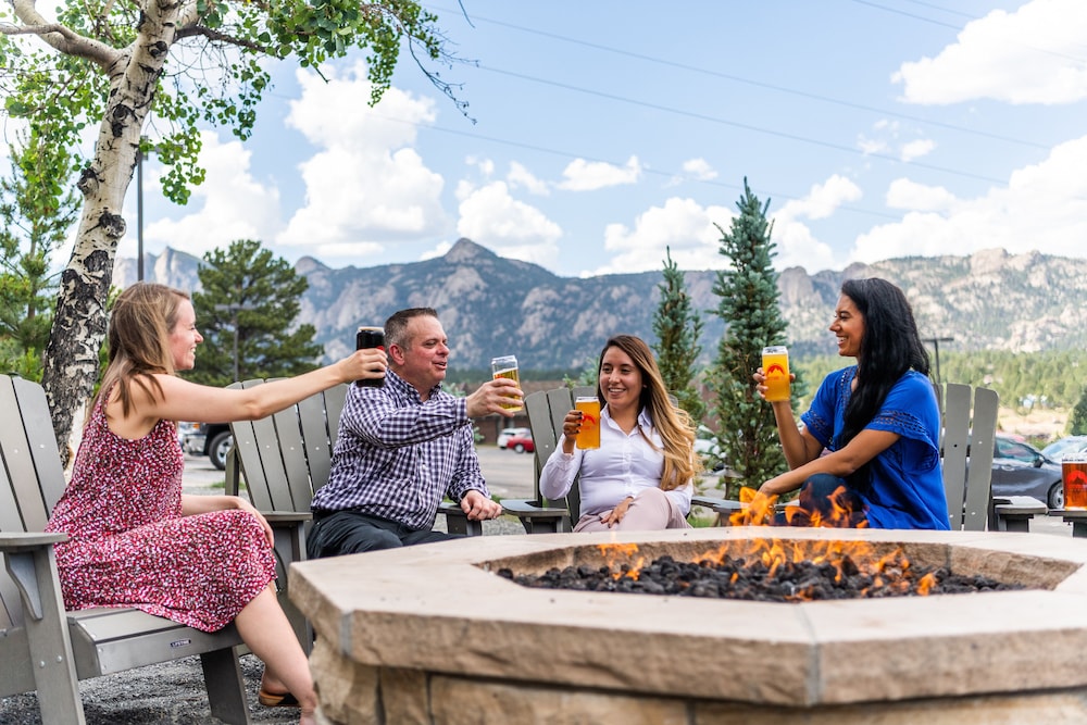 Holiday Inn Estes Park 57/84