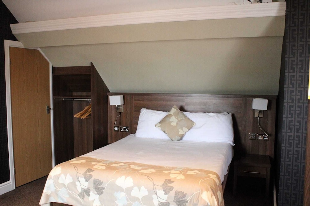 Harboro Hotel 11/33