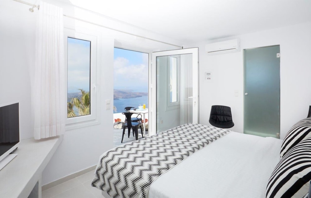 Alta Vista Suites 8/63