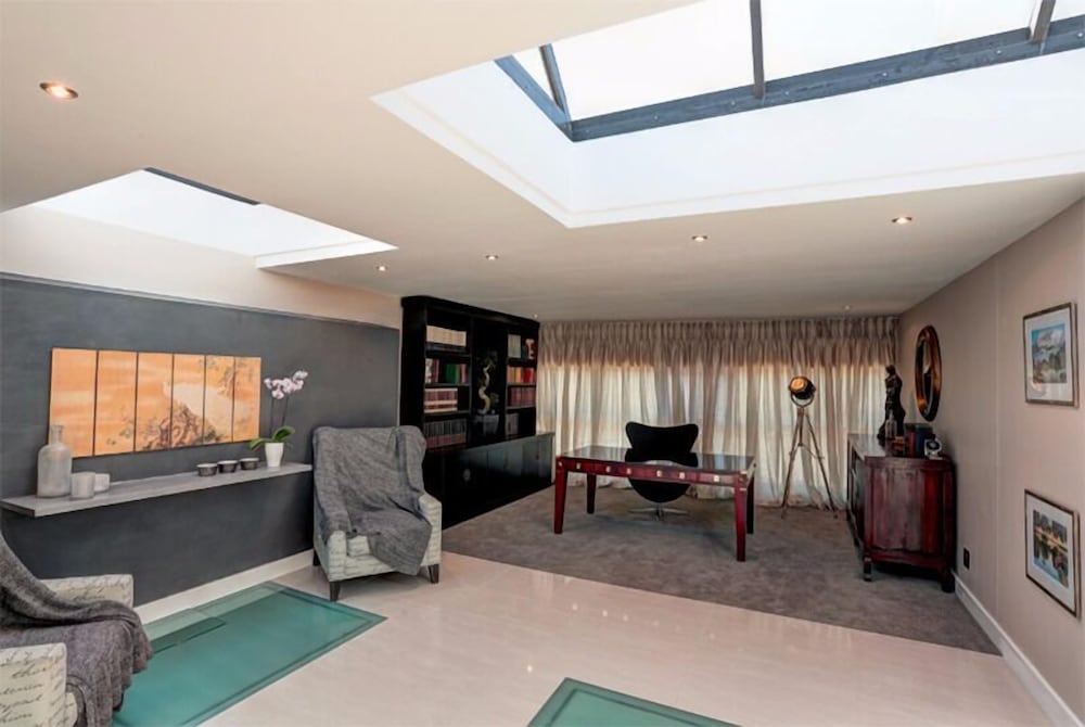 Ocean View Penthouse 6/41