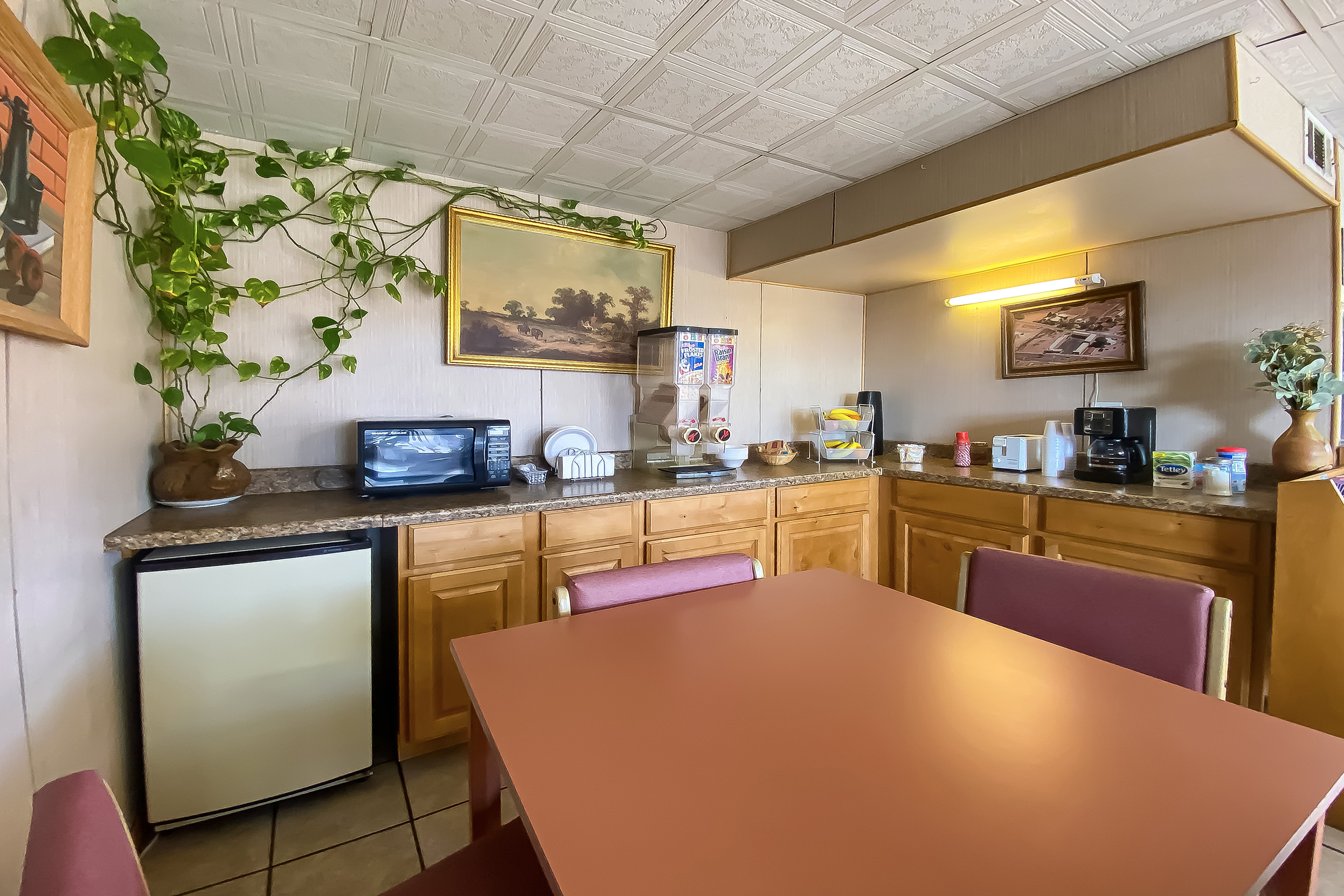 San Miguel Inn 51/69