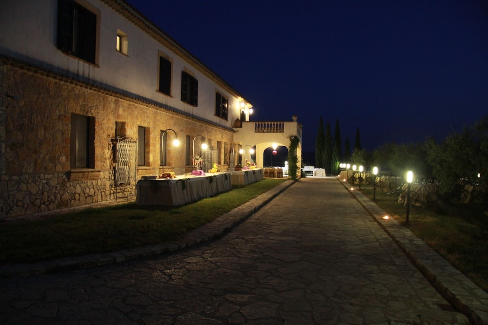 Don Giovanni Hotel 33/36