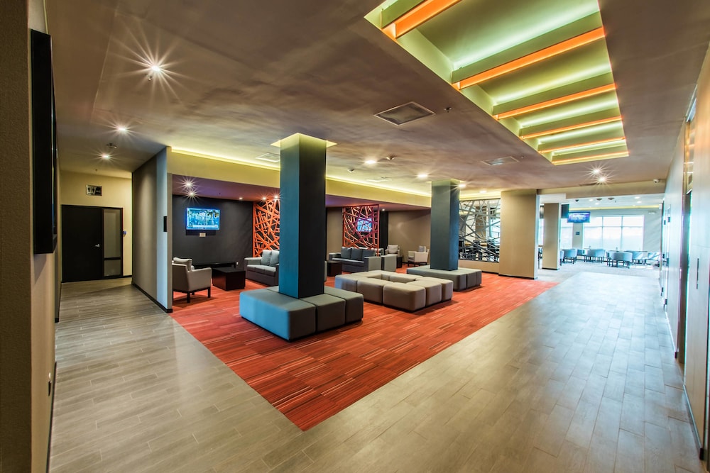 Courtyard By Marriott San Luis Potosi 6/42