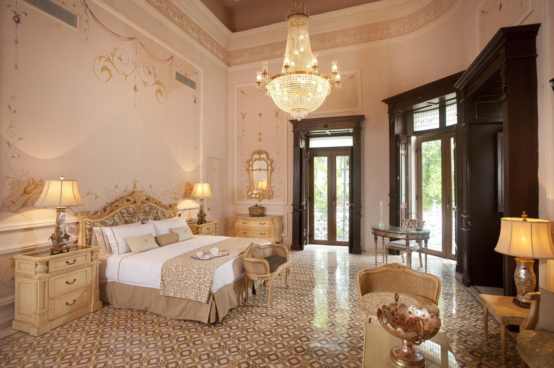 Master, Suite