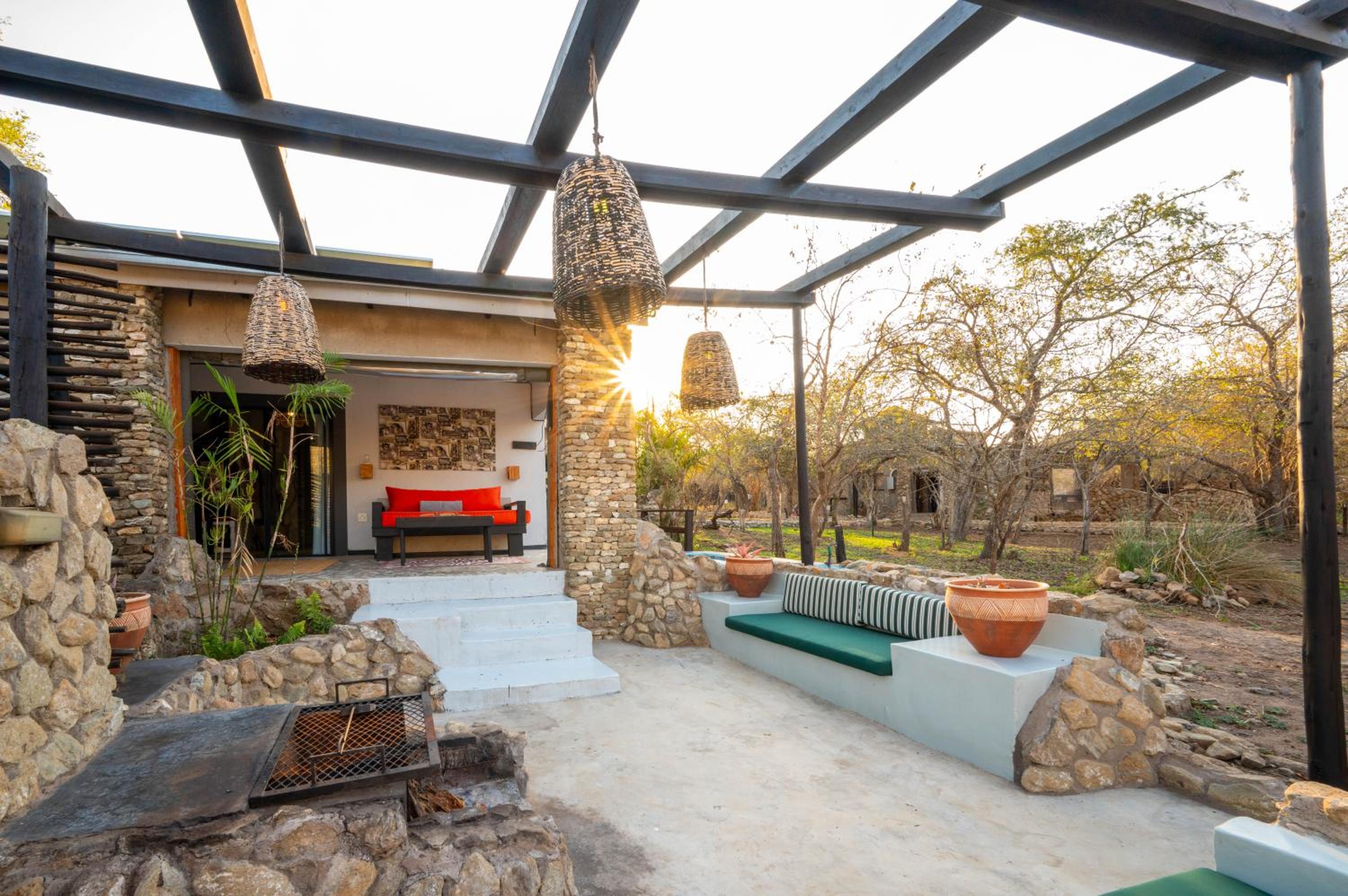 Foxy Crocodile Bush Retreat & Kruger Safaris 29/43