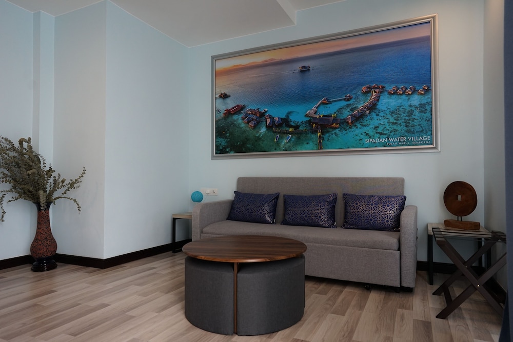 Hotel 17 54/65