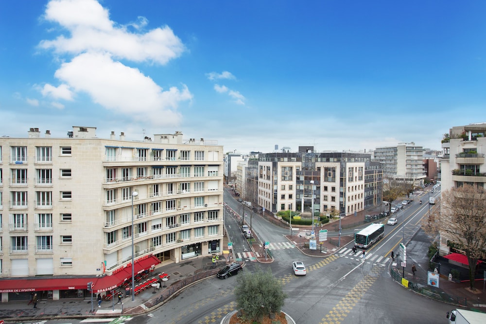 Hotel Gabriel Issy Paris 41/44