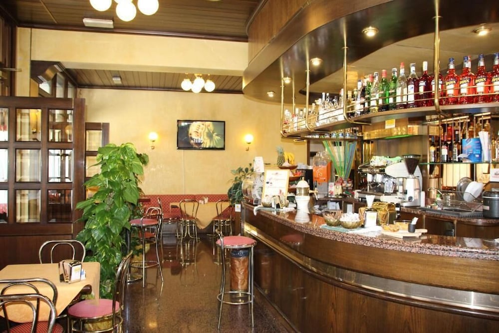 Albergo Leon D Oro 5/28