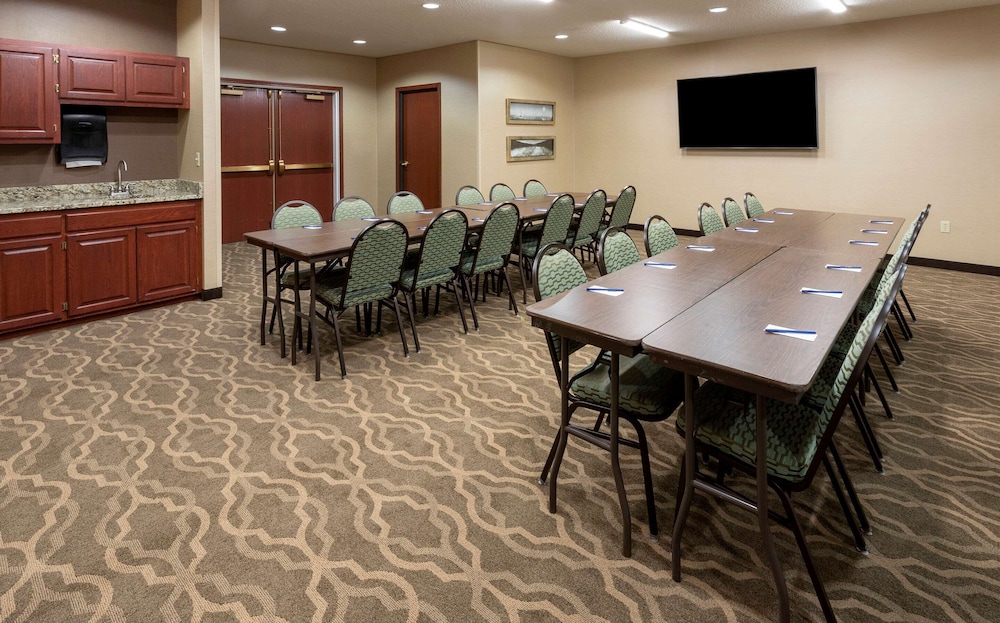 Comfort Suites Ramsey MN 29/31