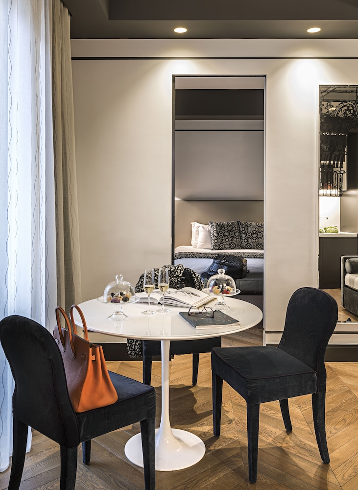 Corso 281 Luxury Suites 54/64