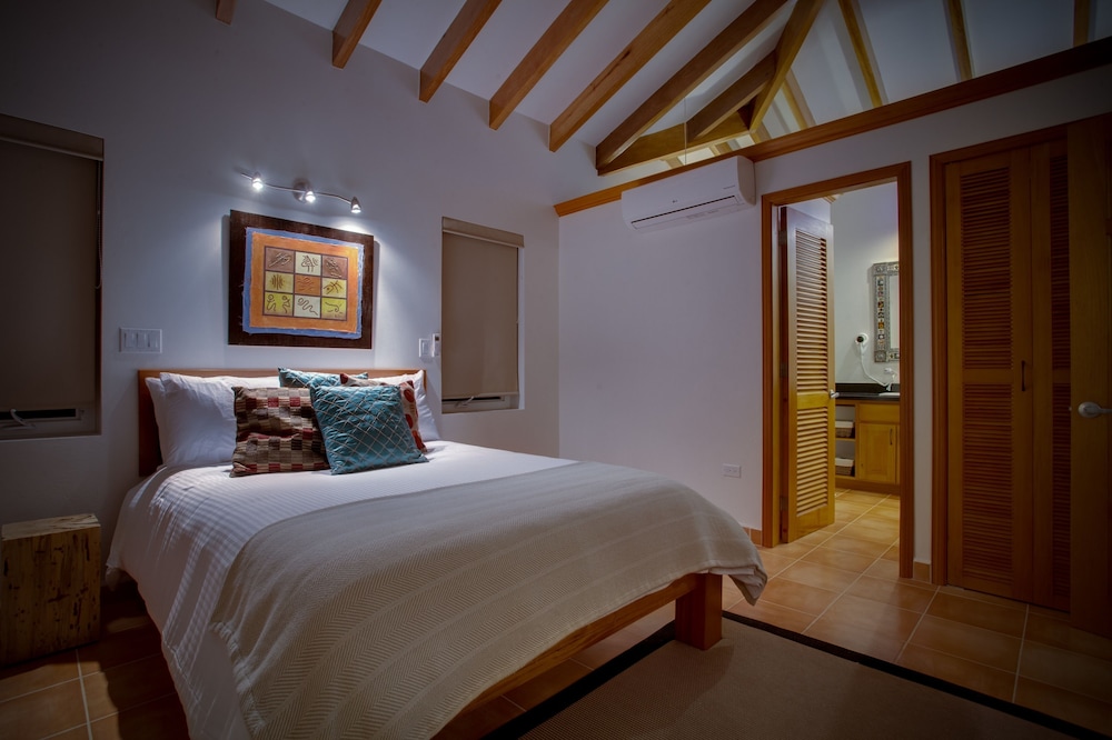 2 Bedrooms, Beach Villa, King and Queen Bed, with Pool، Naïa Resort And Spa 2/2