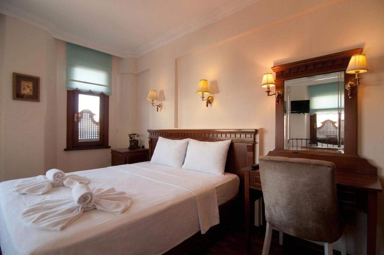 غرفة ثلاثية، Emine Sultan Hotel 8/10