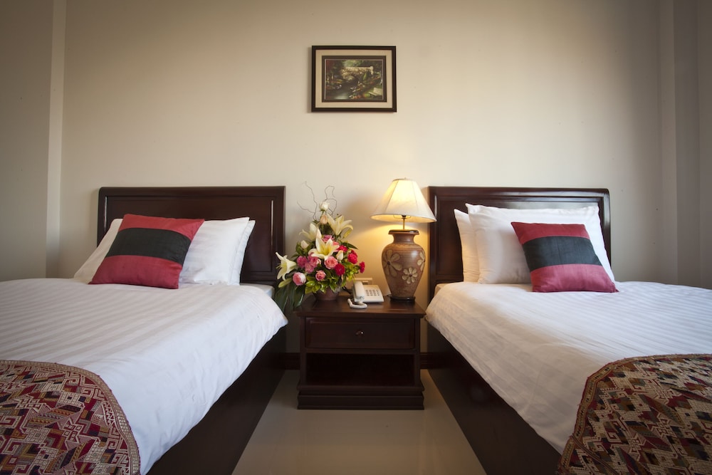 Lao Golden Hotel 7/53