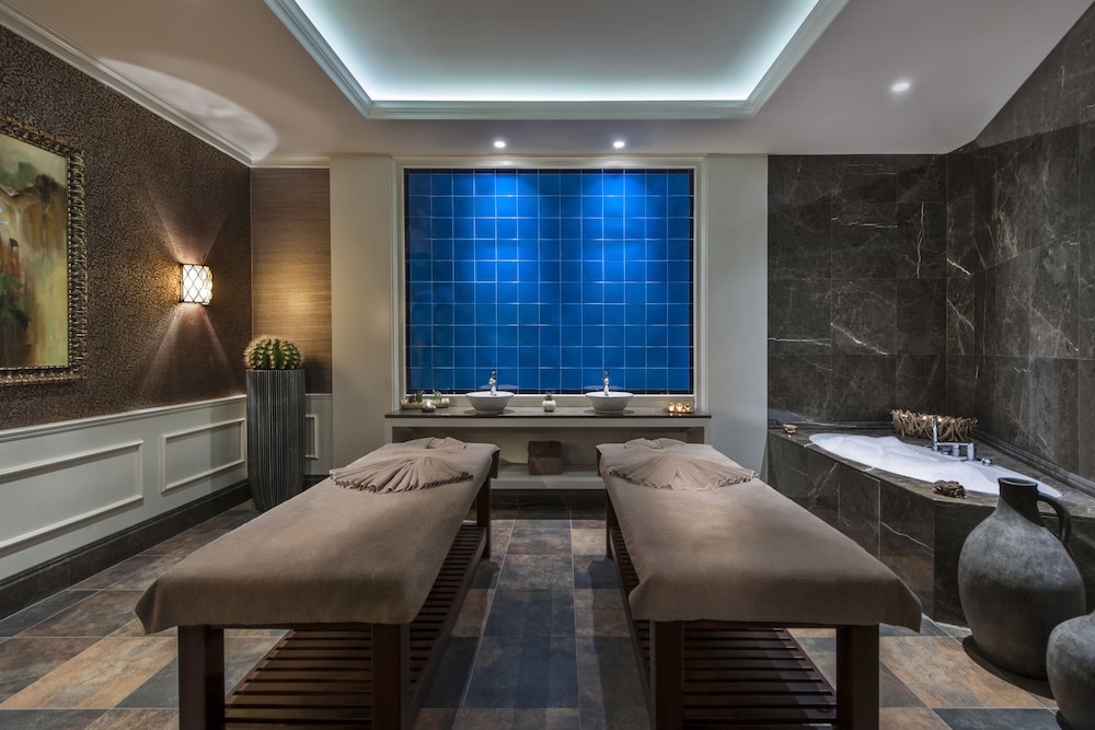 Elite World Istanbul Florya Hotel 40/70