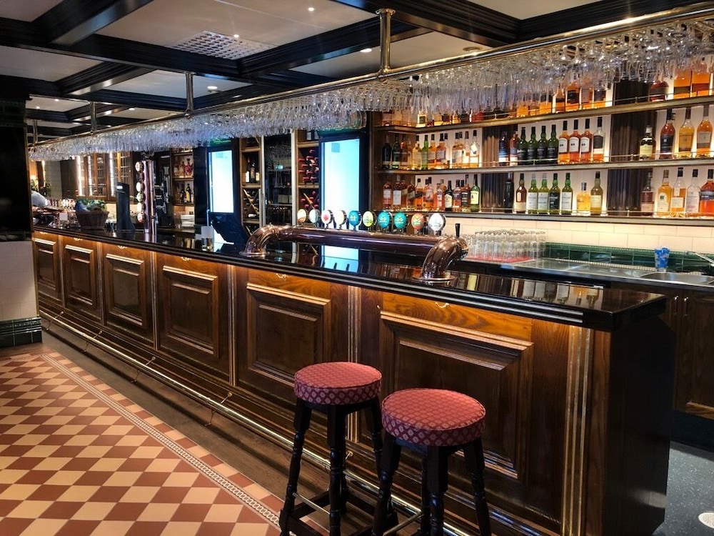 Hotel Bishops Arms Mora 25/44