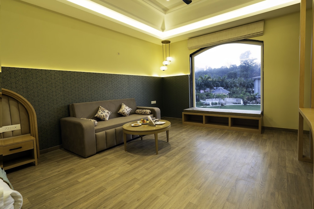 Excel Hotels & Resorts Corbett 25/49