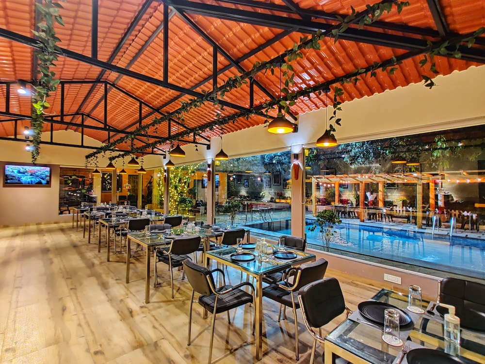 Pushp Vatika Resort & Lawns 47/60