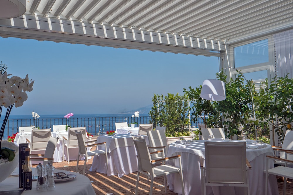 Relais Maresca Luxury Small Hotel 56/71