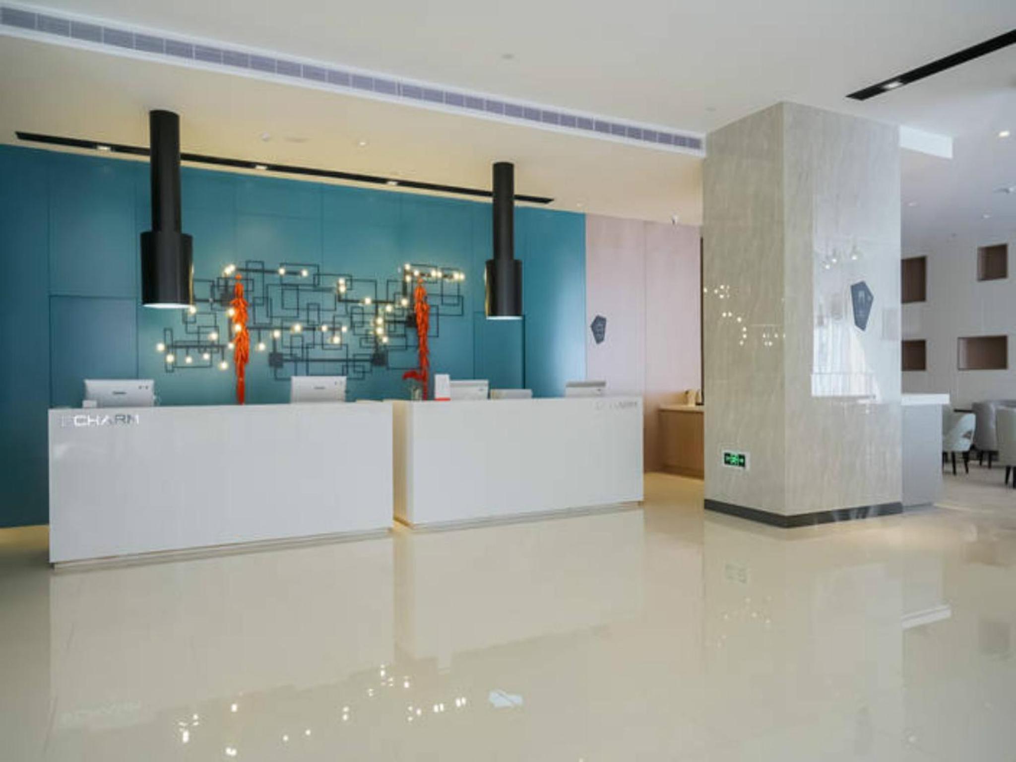 Echarm Hotel (Xiamen Airport Huojuyuan Metro Station) 11/76