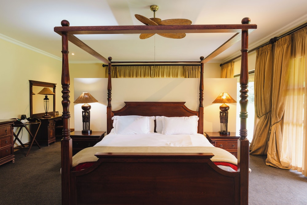 PREMIER RESORT MPONGO PRIVATE GAME RESERVE 17/50
