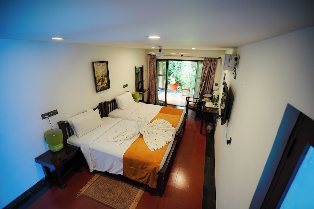 Red Earth Kabini 16/49