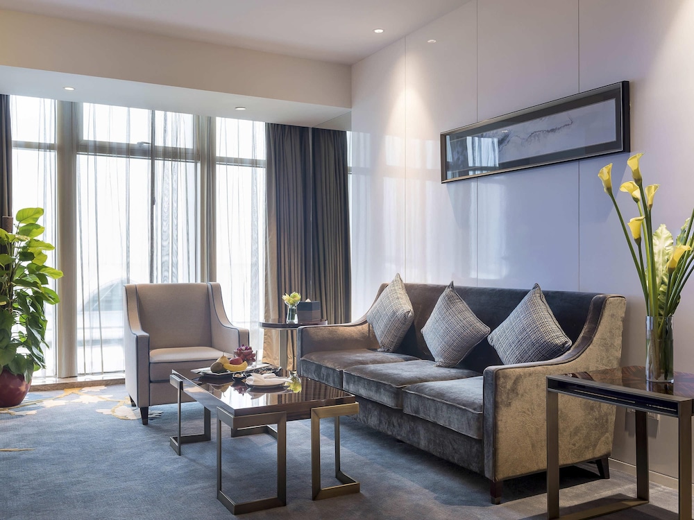 Pullman Guangzhou Baiyun Airport Hotel 50/77