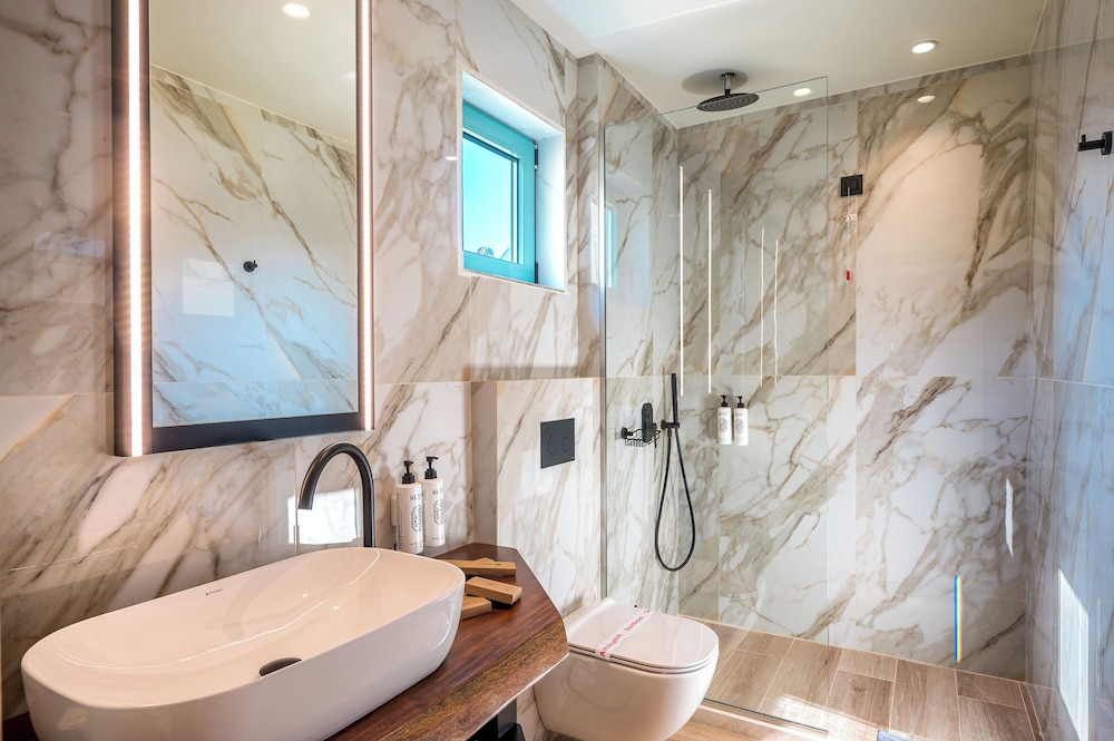 Artion City Boutique Hotel 29/31