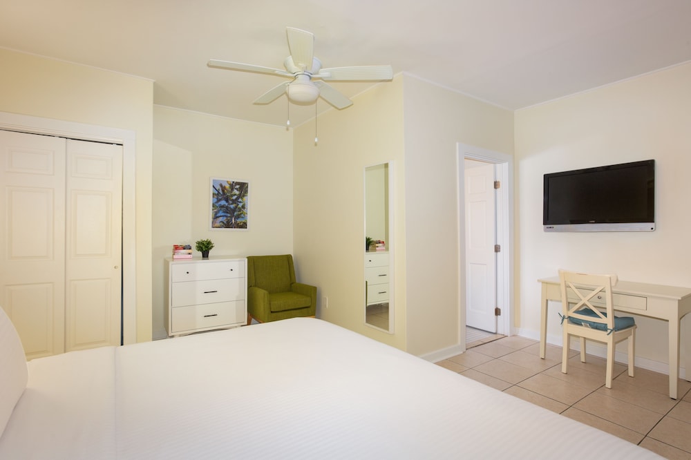 The Southernmost Inn - Adult Only 25/60