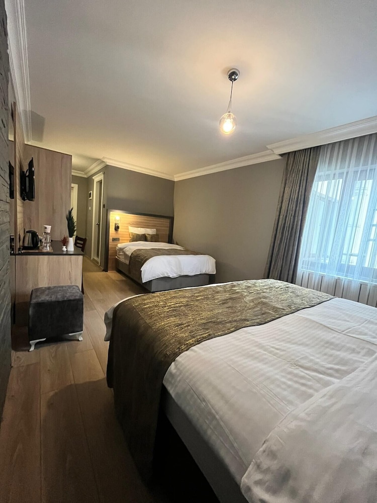 Cag Hotel 9/49