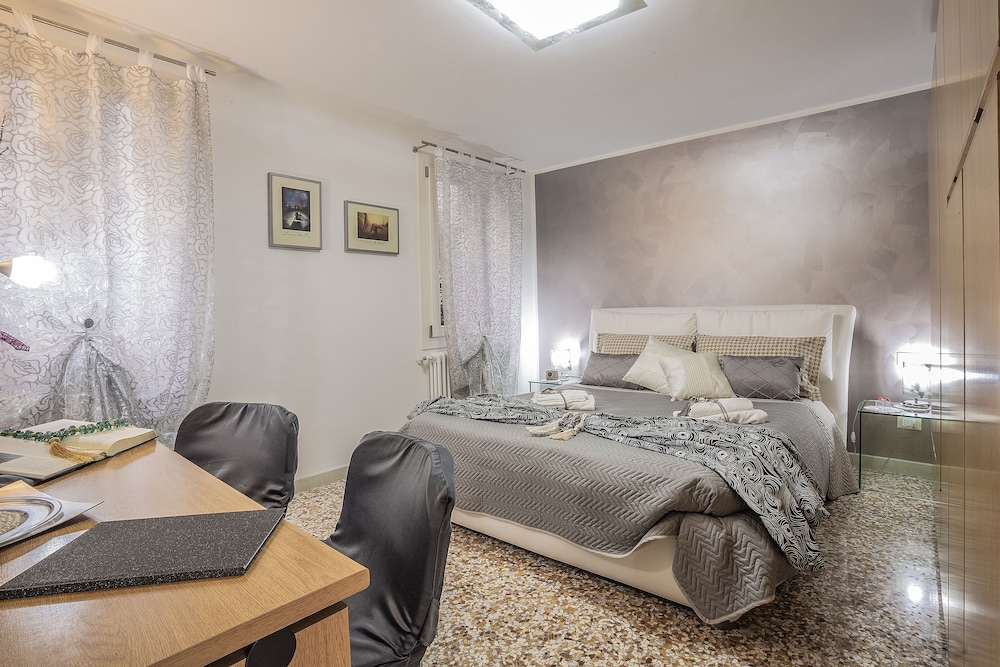 Venice Dream House Tosca 3/6