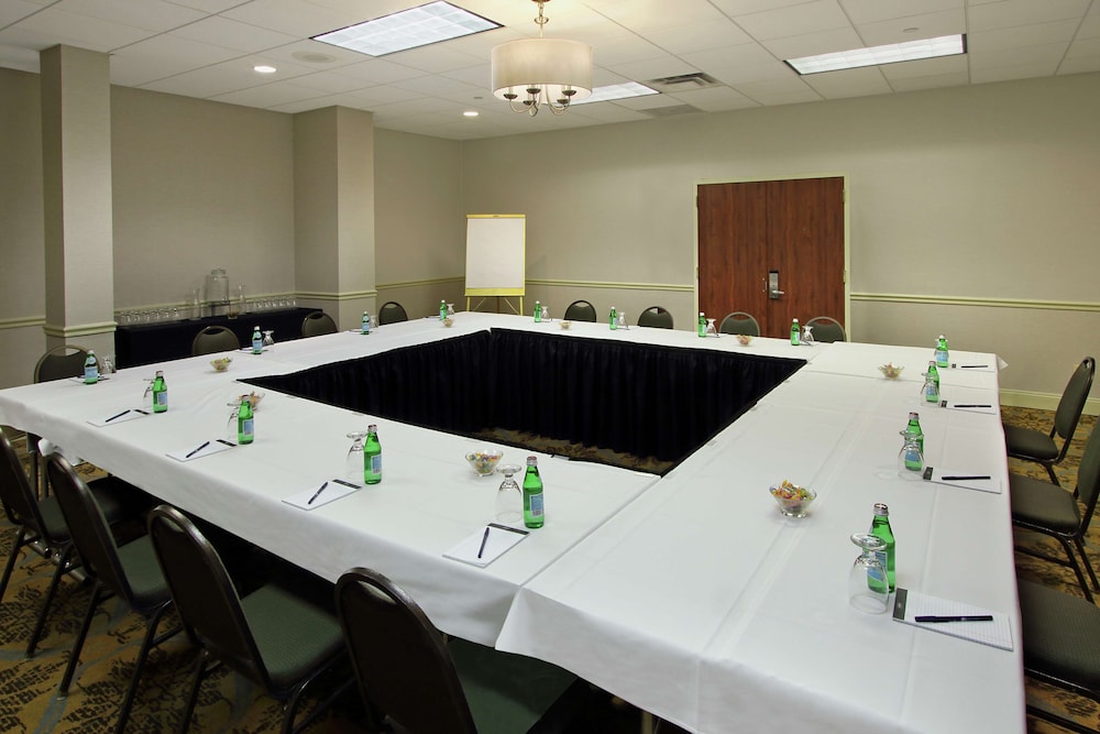 Doubletree By Hilton Mahwah 59/64