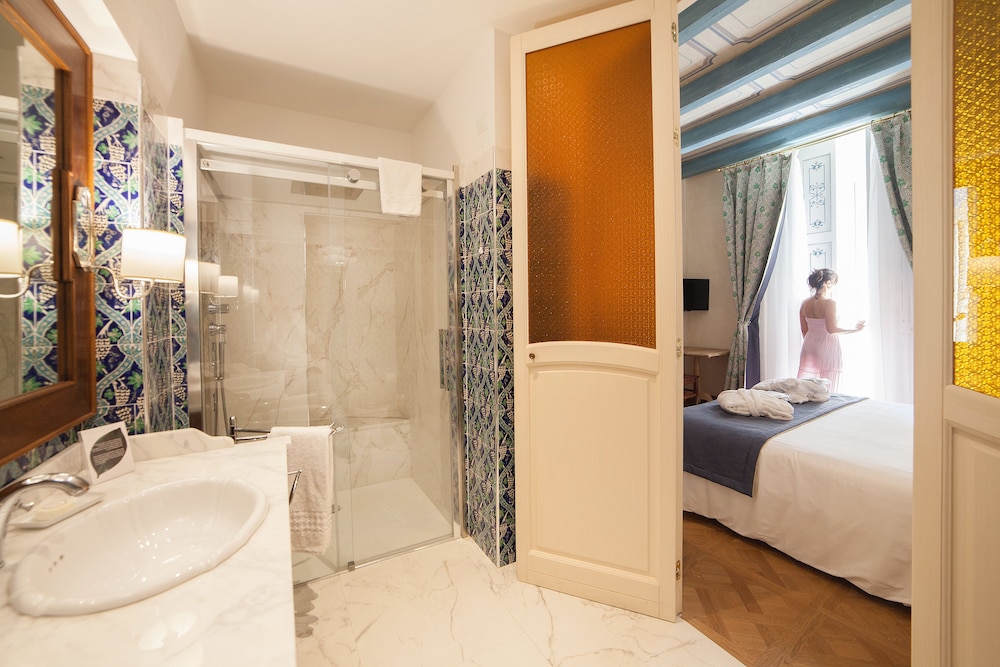 ALGILÀ ORTIGIA CHARME HOTEL 72/74