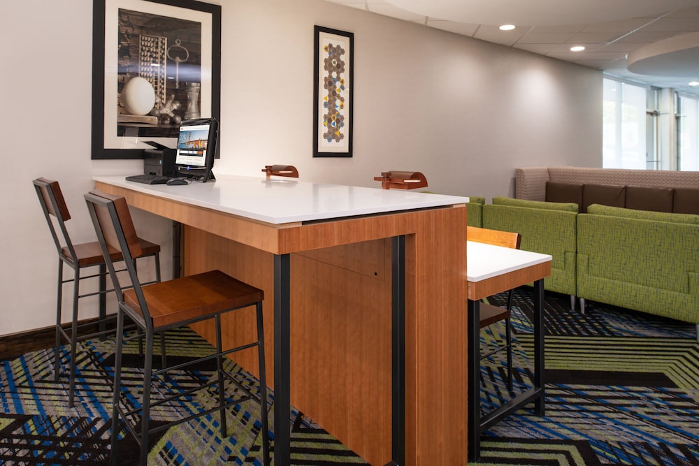 Holiday Inn Express Towson Baltimore North 55/63