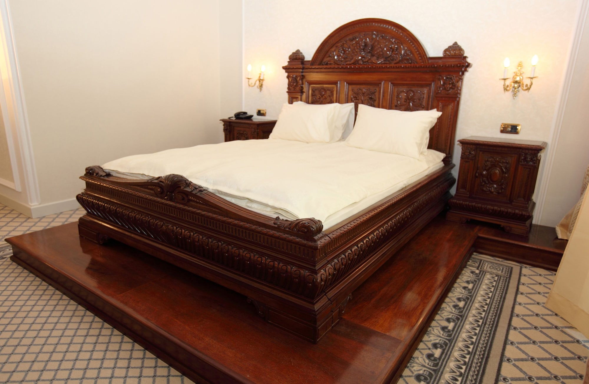 Senior, Suite, King Bed