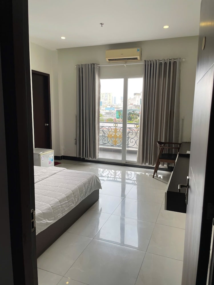 Edenroc Hotel 28/66