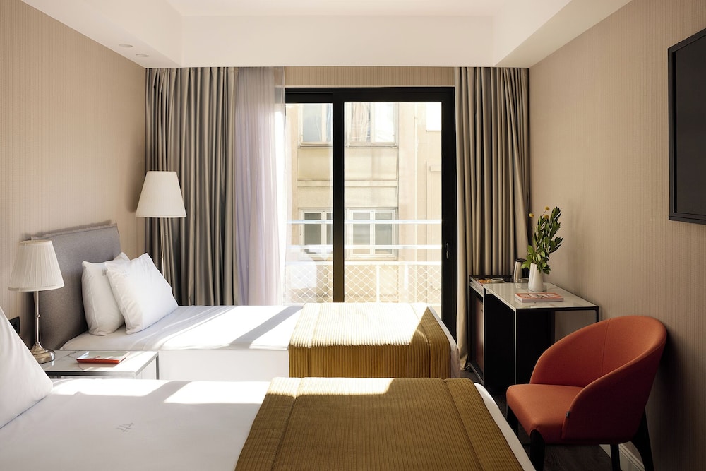 غرفة كلاسيكية ثلاثية بثلاثة أسرّة، Astor Hotel 6/10