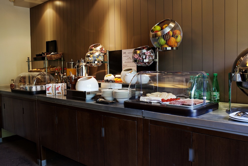 restaurant-cafeteria