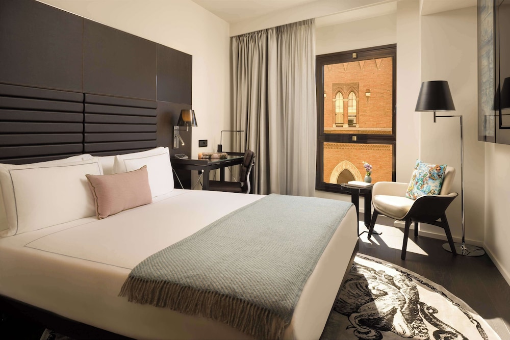 PLUS, ART, TWIN BEDS