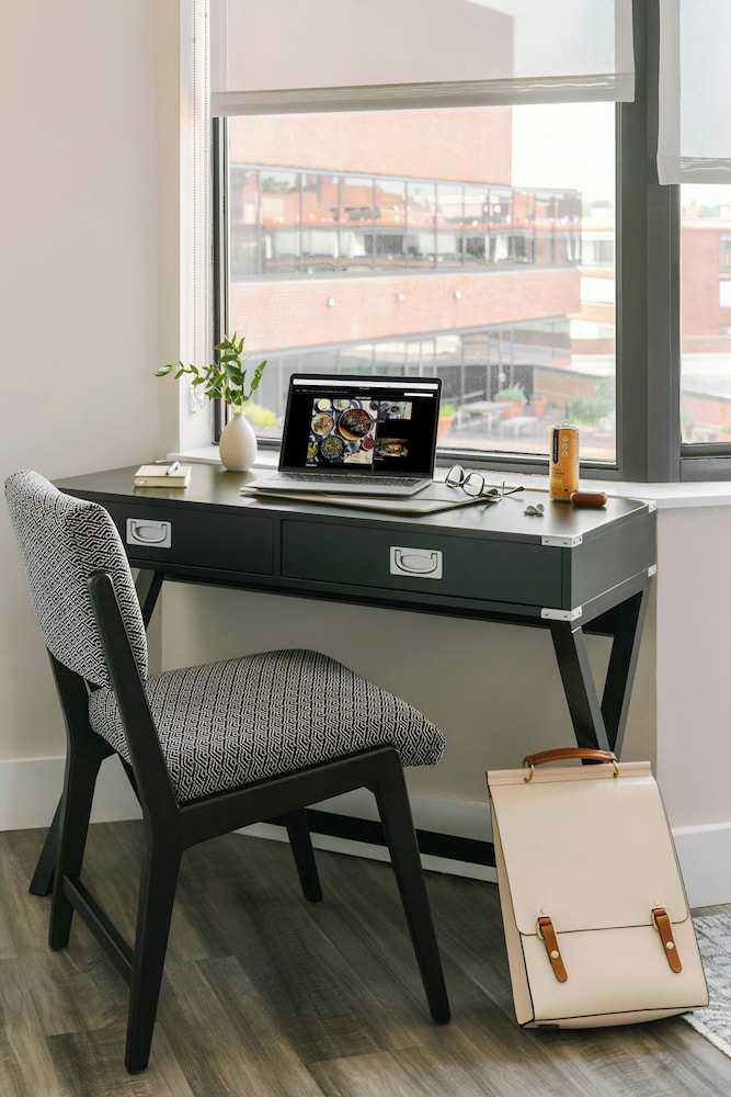 Sonder Georgetown C&O 45/55