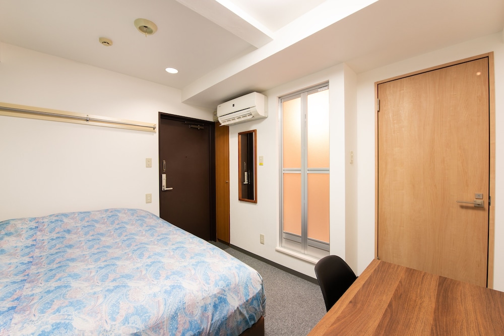 Yokohama Sakuragicho Town Hotel 24 (ex Tsukigime Club Sakuragicho) 10/33