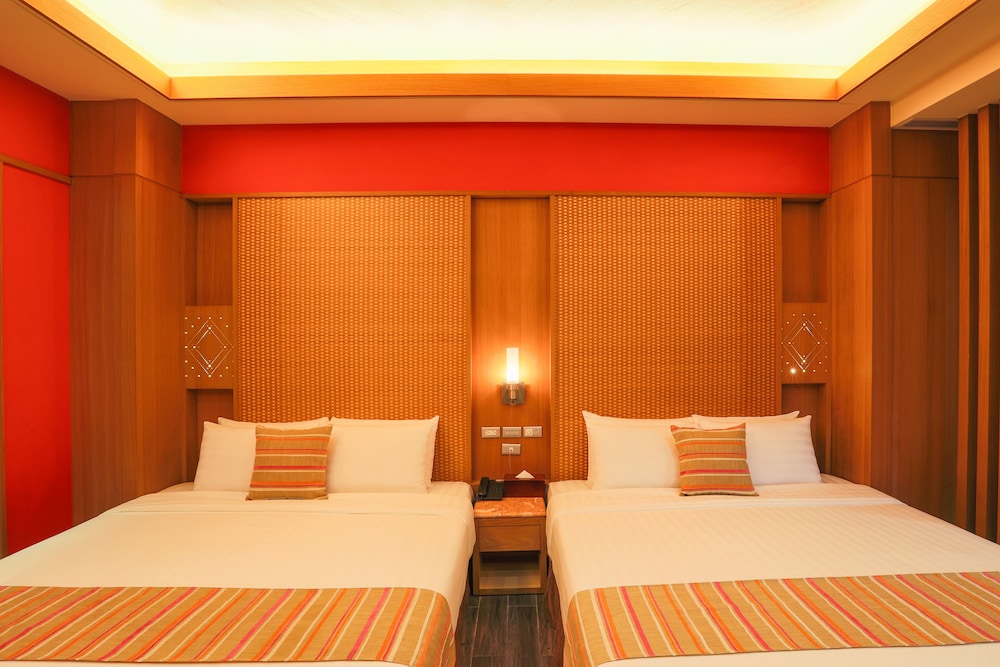 Sunrise Hot Spring Hotel 12/50