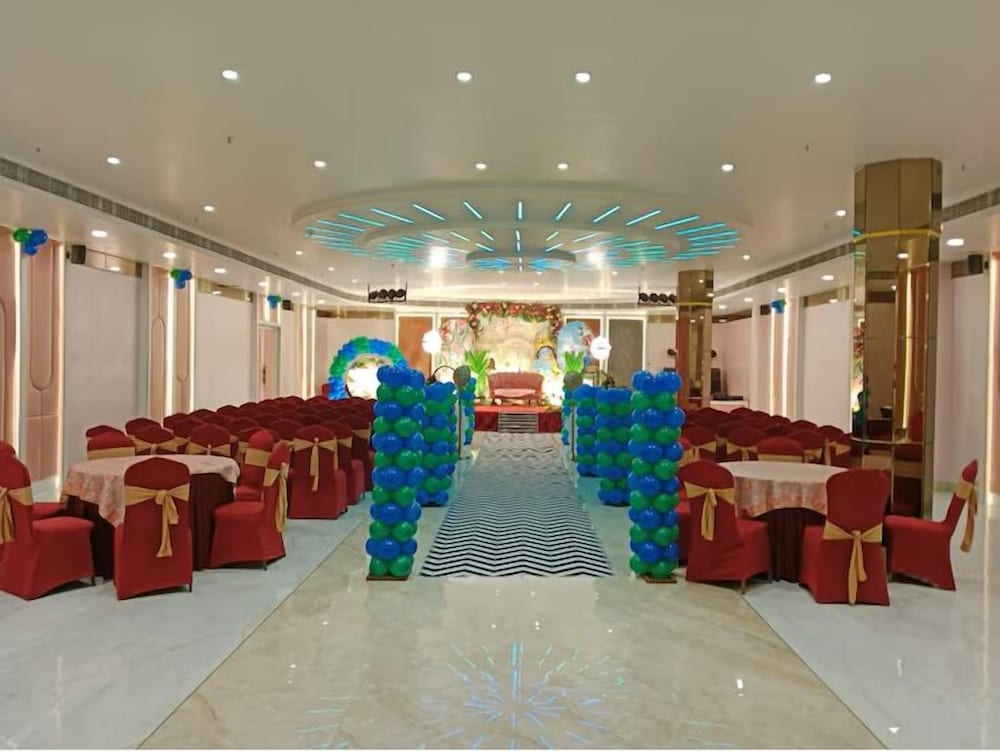 HOTEL RADHIKA REGENCY 44/50