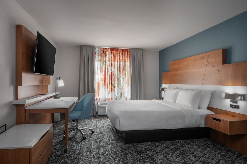 Fairfield Inn Suites By Marriott Oakland Hayward 11/48