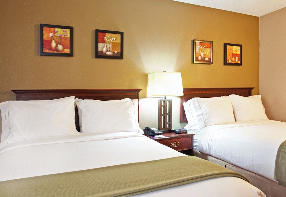 Holiday Inn Express Rolling Mdws Schaumburg Area 16/33