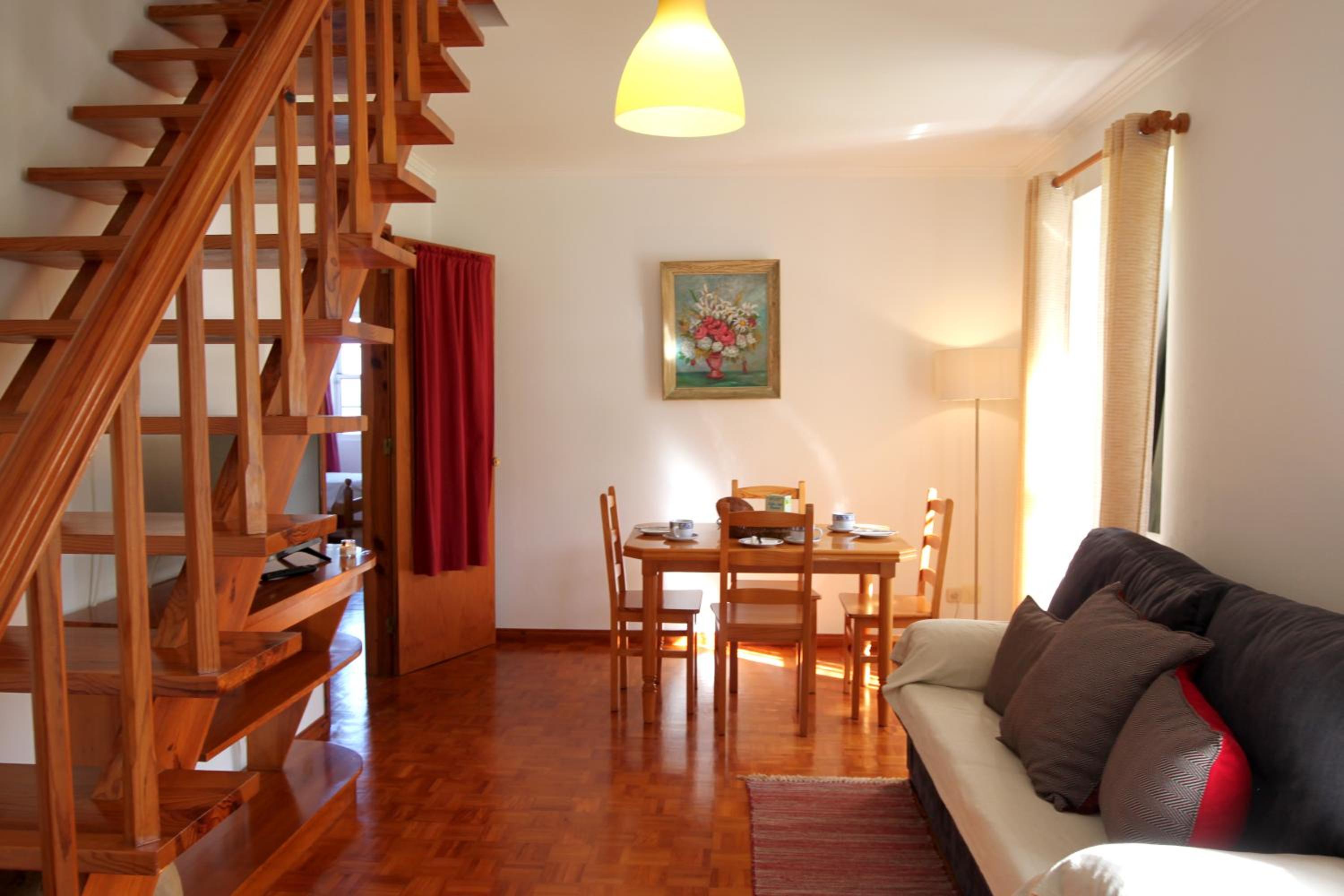 Casas Goulart 27/50