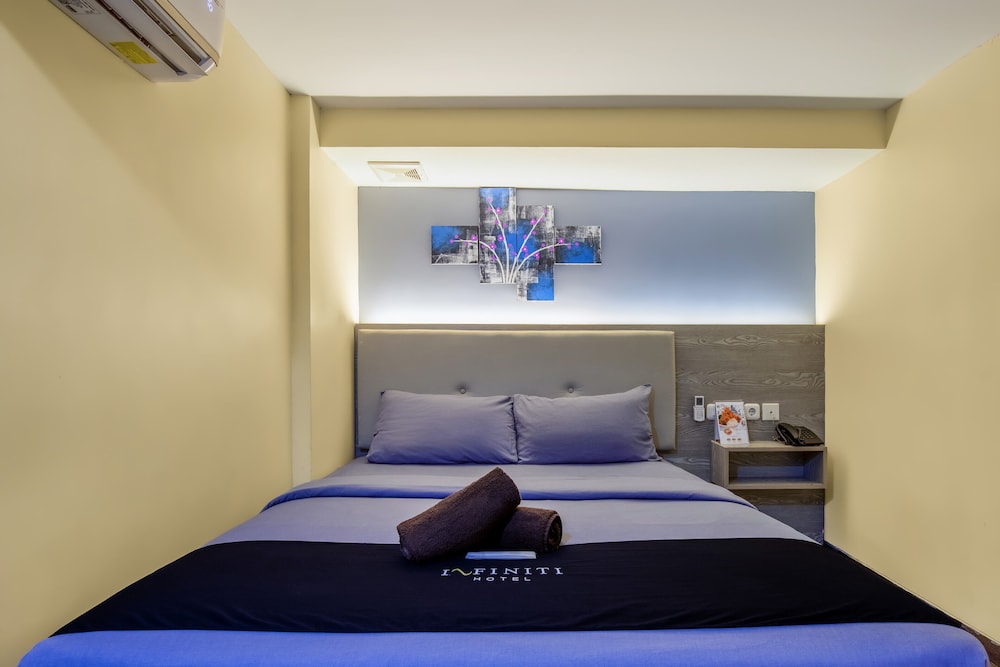 Infiniti Hotel 16/25