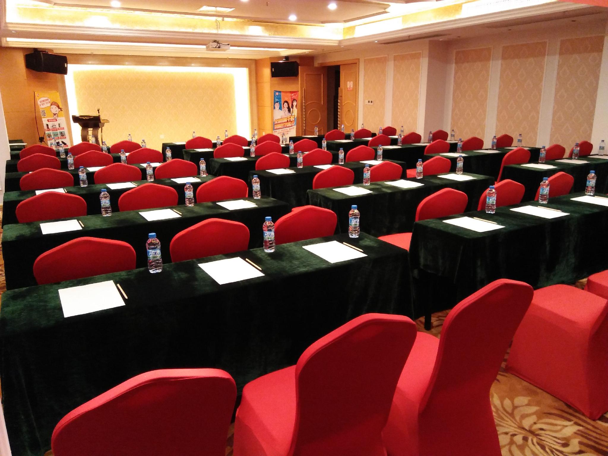 Vienna Hotel (Dongguan Tangxia Huayuan Street) 53/60